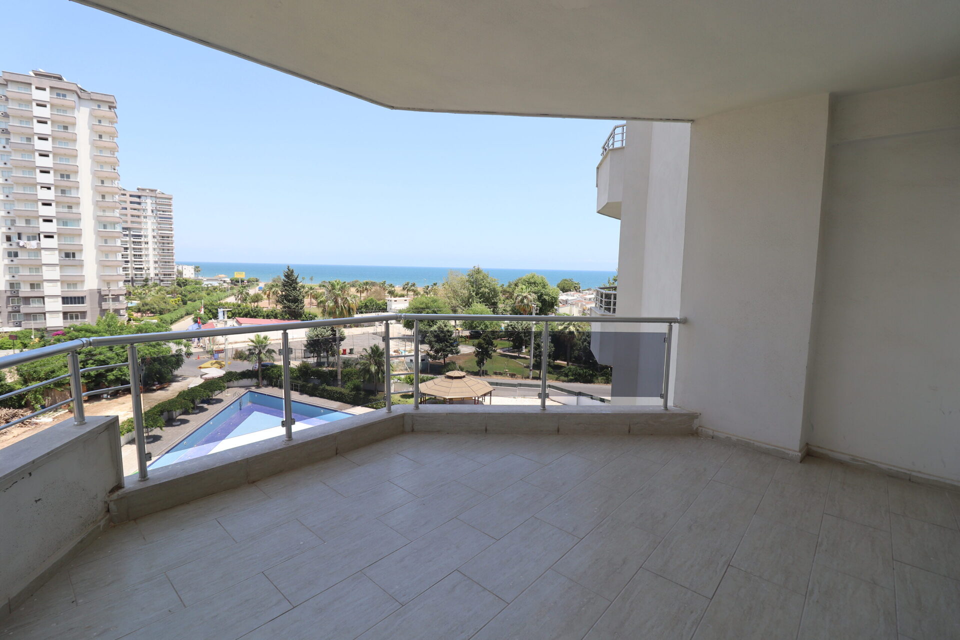 Mersin Çeşmeli Nira Holiday 2+1 Eşyalı Kiralık Yazlık Daire Vip Emlak