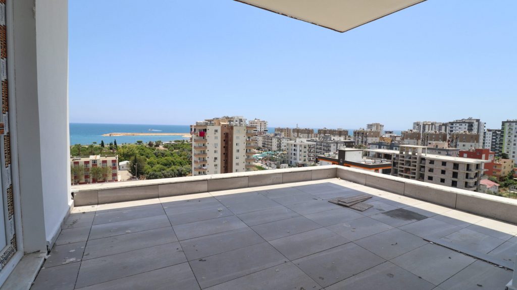 Erdemli Alata Mahallesi Deniz Manzaralı Satılık 4+1 Daire