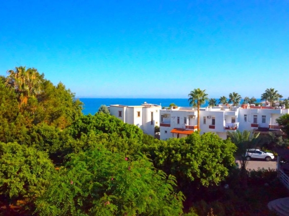 Mersin Erdemli Kumkuyu Altınportakal Eşyalı Satılık 3+1 Villa