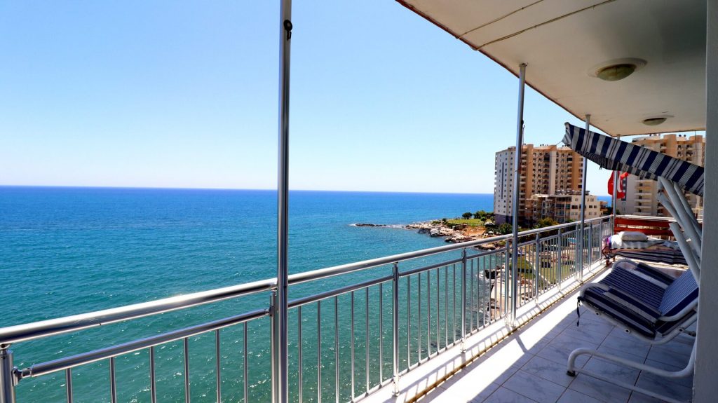 Mersin Ayaş Burçlar Sitesi Satılık Denize Sıfır 3+1 Yazlık Daire