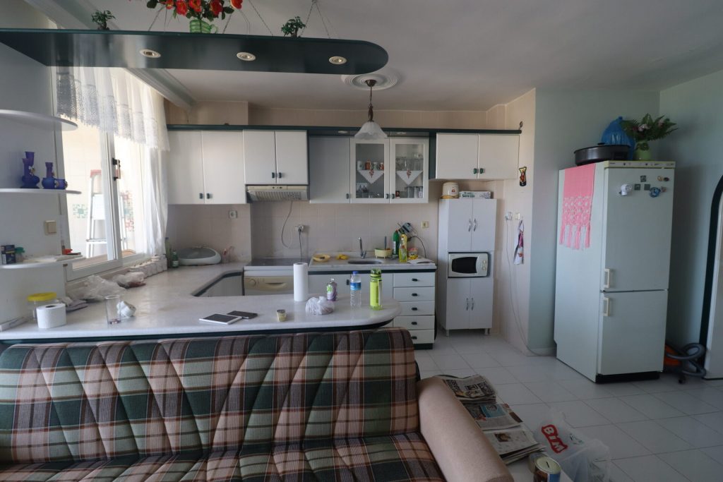 Mersin Erdemli Arpaçbahşiş Güneş 3 Sitesi Eşyalı satılık 2+1 Denize Sıfır Daire