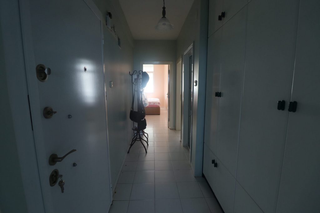 Mersin Erdemli Arpaçbahşiş Güneş 3 Sitesi Eşyalı satılık 2+1 Denize Sıfır Daire