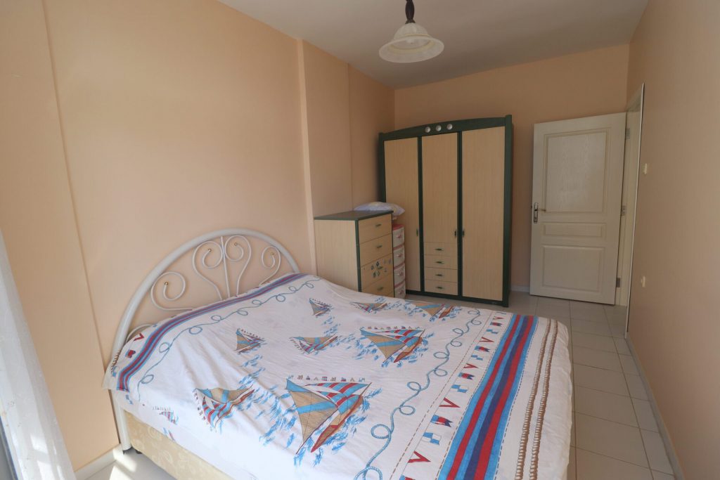 Mersin Erdemli Arpaçbahşiş Güneş 3 Sitesi Eşyalı satılık 2+1 Denize Sıfır Daire