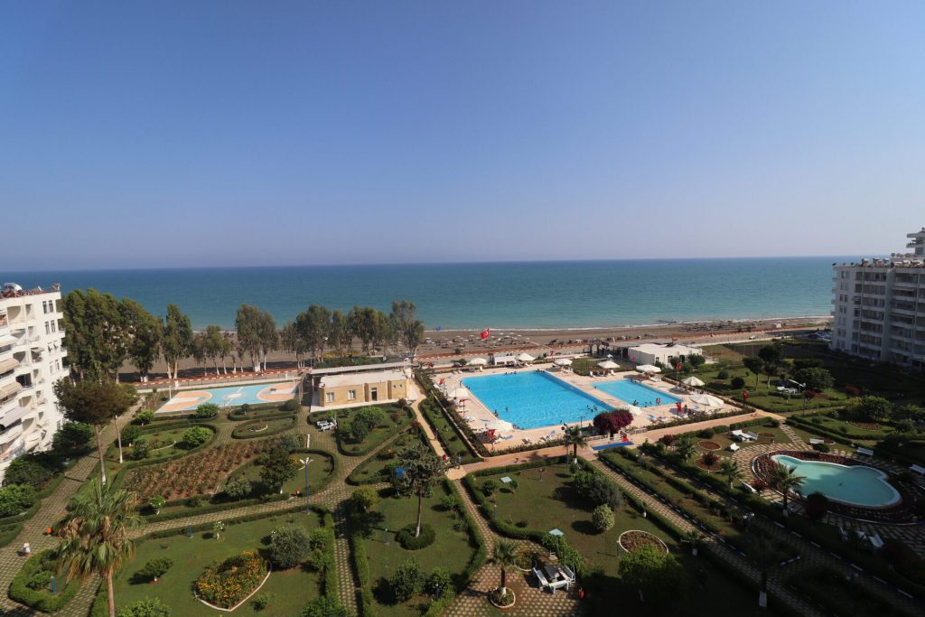 Mersin Erdemli Arpaçbahşiş Güneş 3 Sitesi Eşyalı satılık 2+1 Denize Sıfır Daire