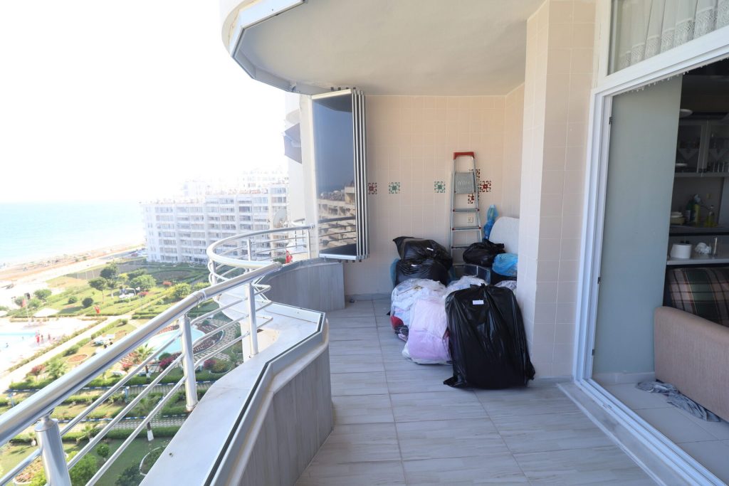 Mersin Erdemli Arpaçbahşiş Güneş 3 Sitesi Eşyalı satılık 2+1 Denize Sıfır Daire