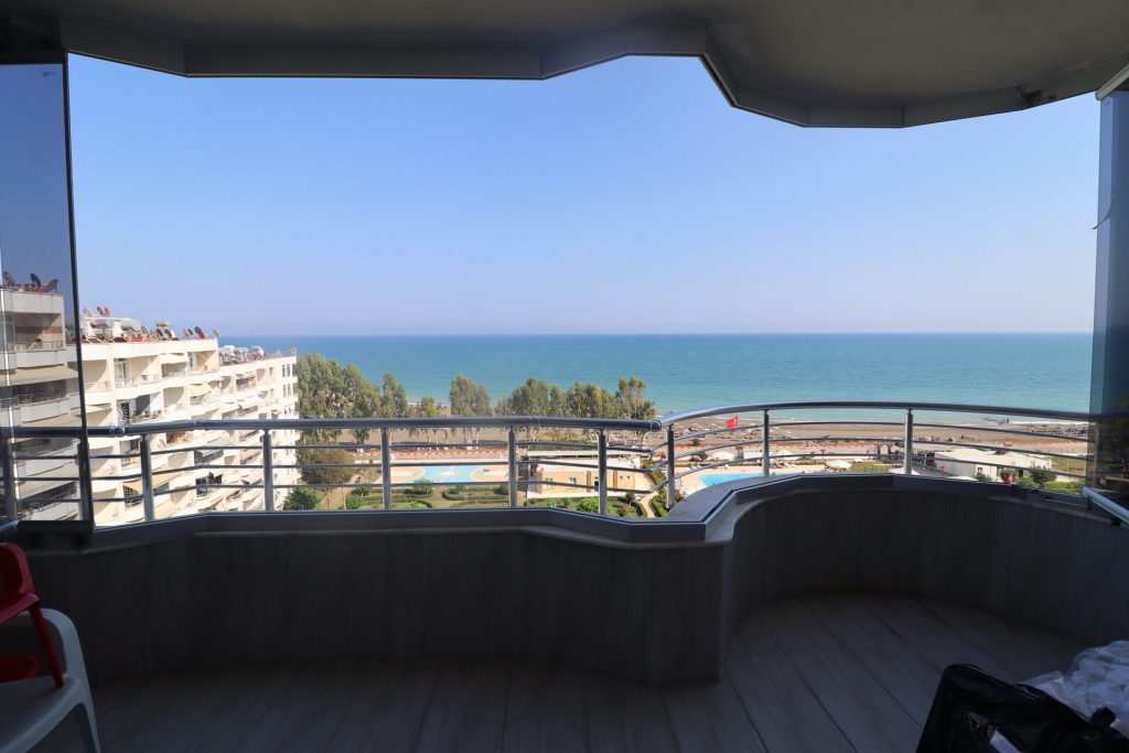 Mersin Erdemli Arpaçbahşiş Güneş 3 Sitesi Eşyalı satılık 2+1 Denize Sıfır Daire