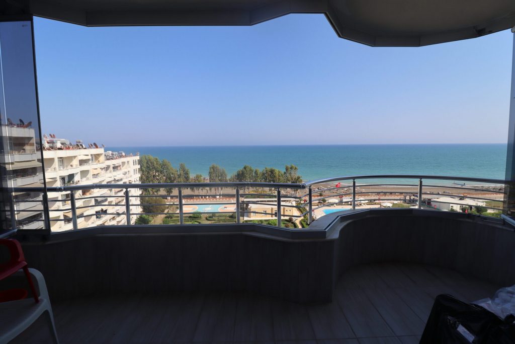 Mersin Erdemli Arpaçbahşiş Güneş 3 Sitesi Eşyalı satılık 2+1 Denize Sıfır Daire