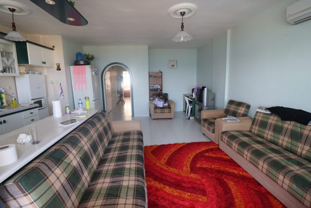 Mersin Erdemli Arpaçbahşiş Güneş 3 Sitesi Eşyalı satılık 2+1 Denize Sıfır Daire