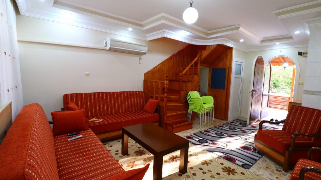 Çeşmeli Denize Sıfır  Serinkent Tatil Sitesi Satılık 2+1 Villa