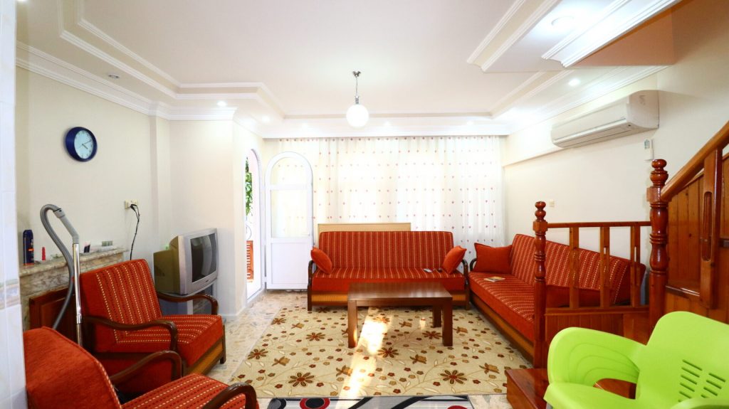 Çeşmeli Denize Sıfır  Serinkent Tatil Sitesi Satılık 2+1 Villa