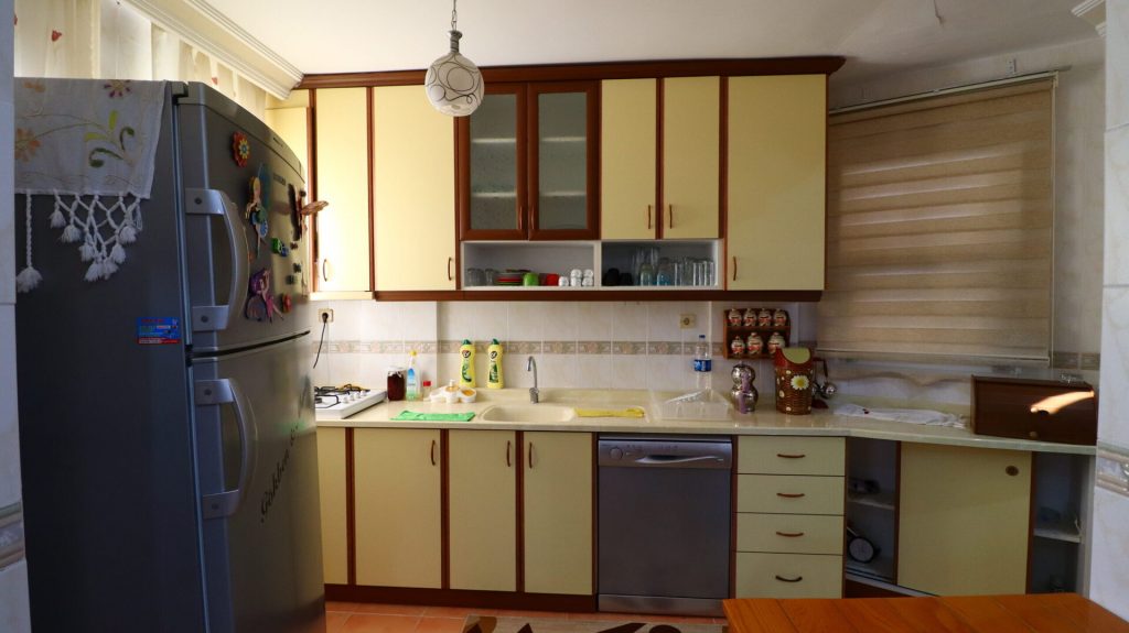 Çeşmeli Denize Sıfır  Serinkent Tatil Sitesi Satılık 2+1 Villa