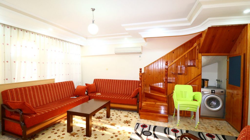 Çeşmeli Denize Sıfır  Serinkent Tatil Sitesi Satılık 2+1 Villa