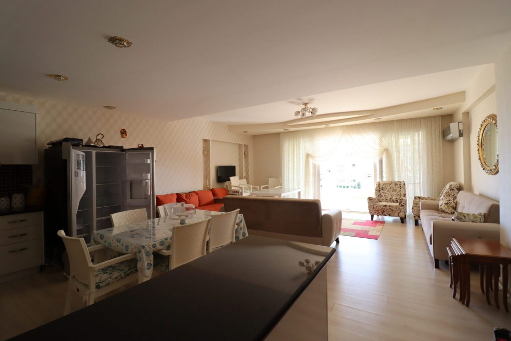 Mersin Erdemli Kargıpınarı Queenaba Sitesi  3+1 Eşyalı Yazlık Satılık Daire