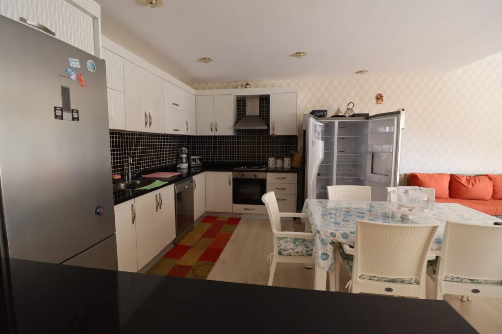 Mersin Erdemli Kargıpınarı Queenaba Sitesi  3+1 Eşyalı Yazlık Satılık Daire