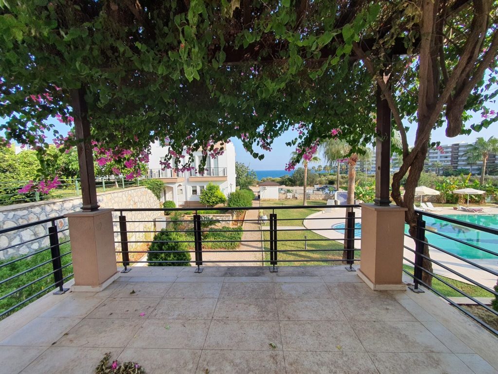 Mersin Narlıkuyu Korykos Hill Villaları Havuz Manzaralı Satılık Villa