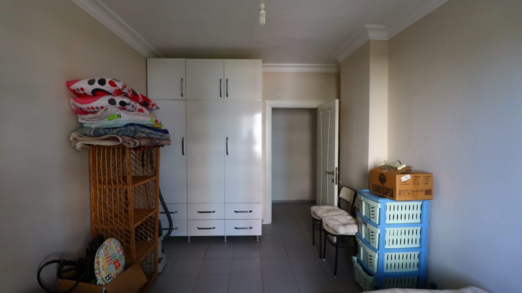 Tömük  Güllük Sitesi Eşyalı Satılık 3+1 Kafa Daire