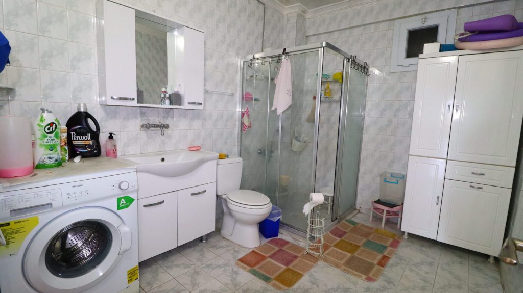 Tömük  Güllük Sitesi Eşyalı Satılık 3+1 Kafa Daire