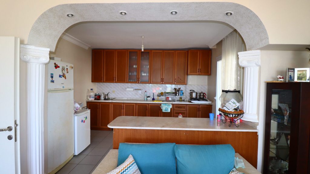 Tömük  Güllük Sitesi Eşyalı Satılık 3+1 Kafa Daire