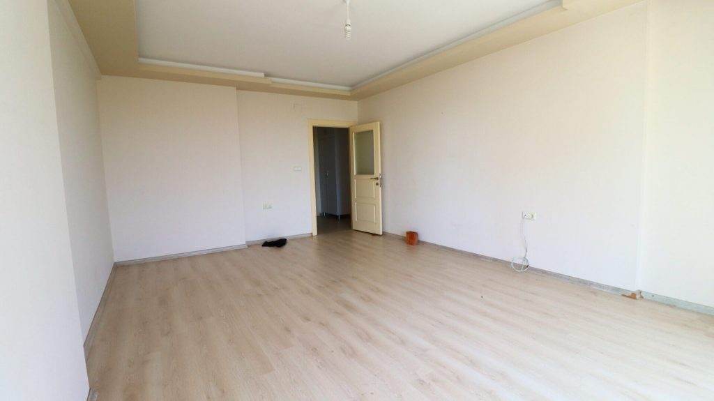Alata Mahallesi Deniz Manzaralı Satılık 4+1 Bağımsız Mutfak Daire