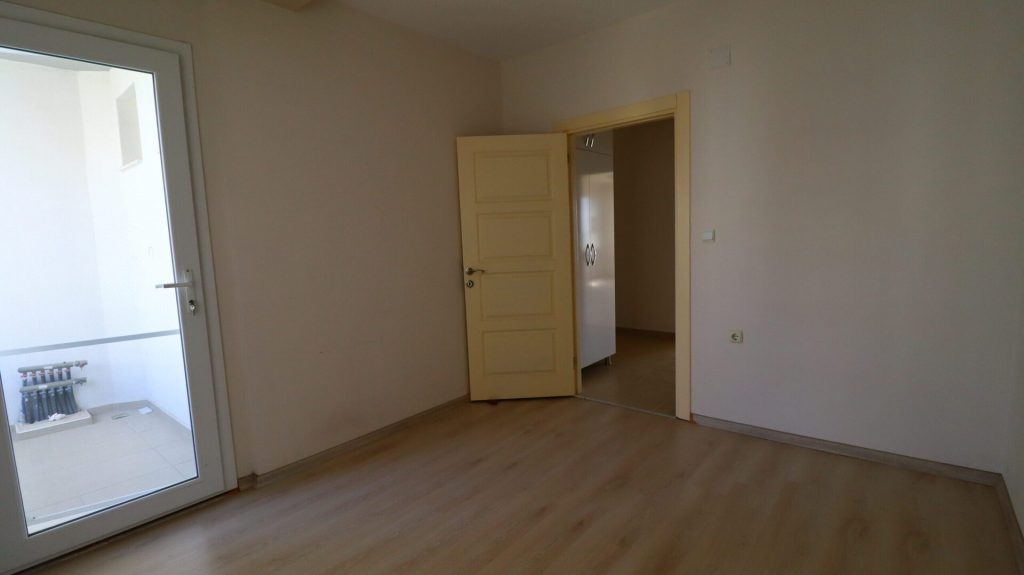 Alata Mahallesi Deniz Manzaralı Satılık 4+1 Bağımsız Mutfak Daire