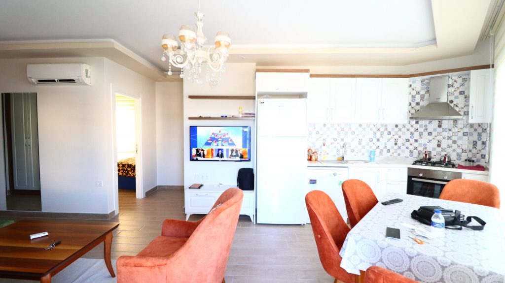 Mersin Erdemli Kocahasanlı Denize Sıfır Eşyalı Satılık 2+1 Daire