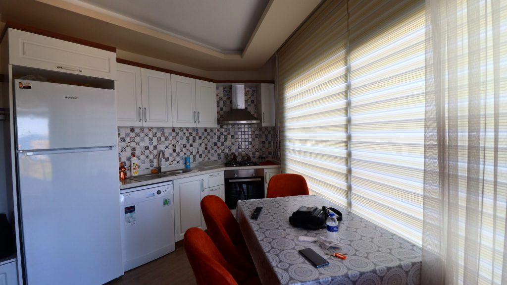 Mersin Erdemli Kocahasanlı Denize Sıfır Eşyalı Satılık 2+1 Daire