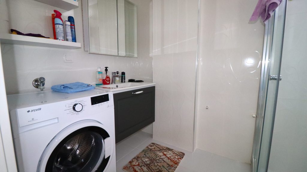Mersin Erdemli Kocahasanlı Denize Sıfır Eşyalı Satılık 2+1 Daire