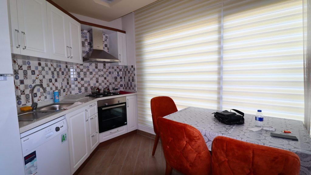 Mersin Erdemli Kocahasanlı Denize Sıfır Eşyalı Satılık 2+1 Daire