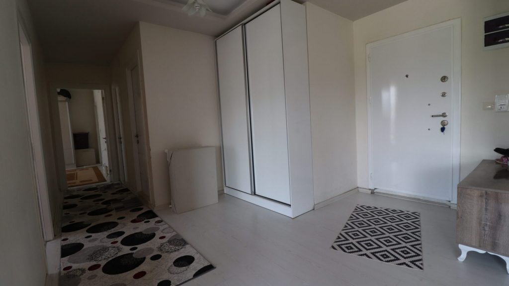 MERSİN ERDEMLİ ÇEŞMELİ ANA YOL ÜZERİ SATILIK 2+1 GENİŞ DAİRE