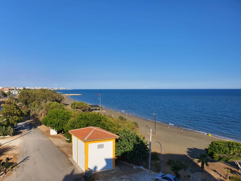 Mersin Erdemli Kocahasanlı Denize Sıfır Eşyalı Satılık 2+1 Daire