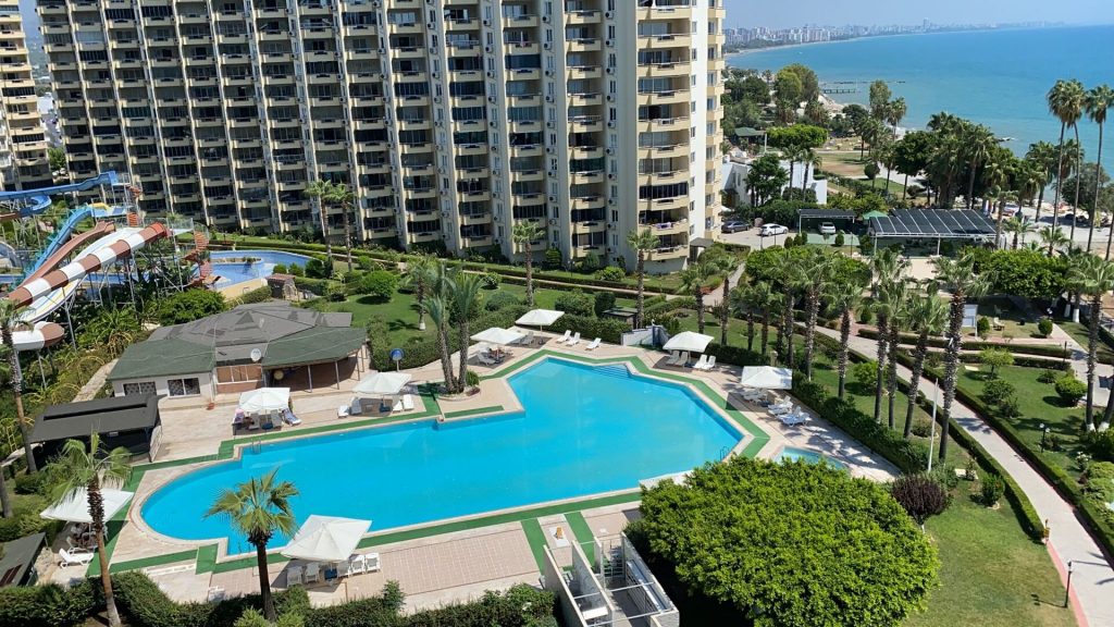 Mersin Erdemli Çeşmeli Liparis 5 Satılık 3+1 Kafa Daire
