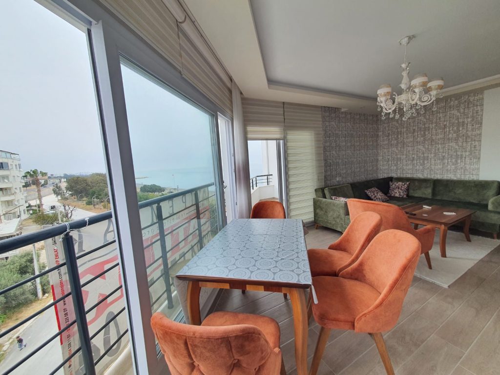 Mersin Erdemli Kocahasanlı Denize Sıfır Eşyalı Satılık 2+1 Daire