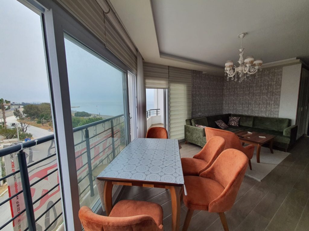 Mersin Erdemli Kocahasanlı Denize Sıfır Eşyalı Satılık 2+1 Daire