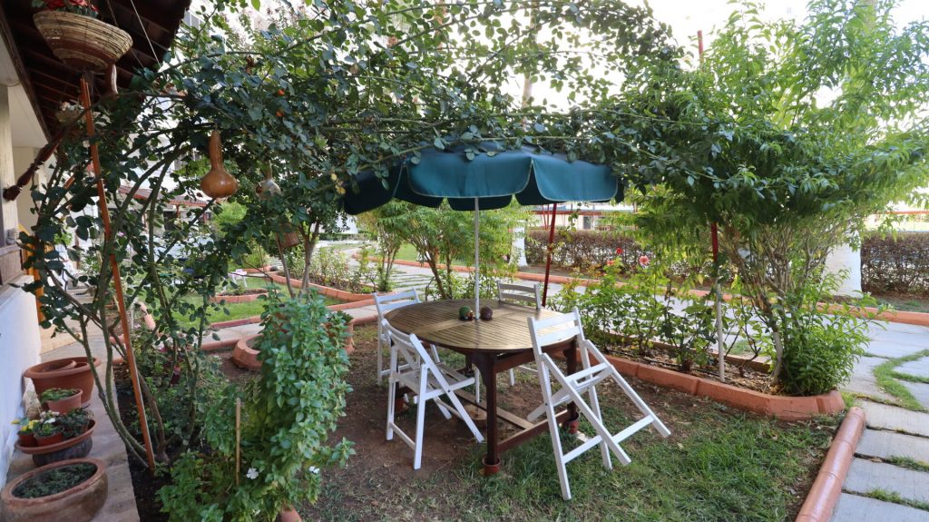 Tömük Gondol Tatil Sitesi Satılık 1+1 Geniş Daire 