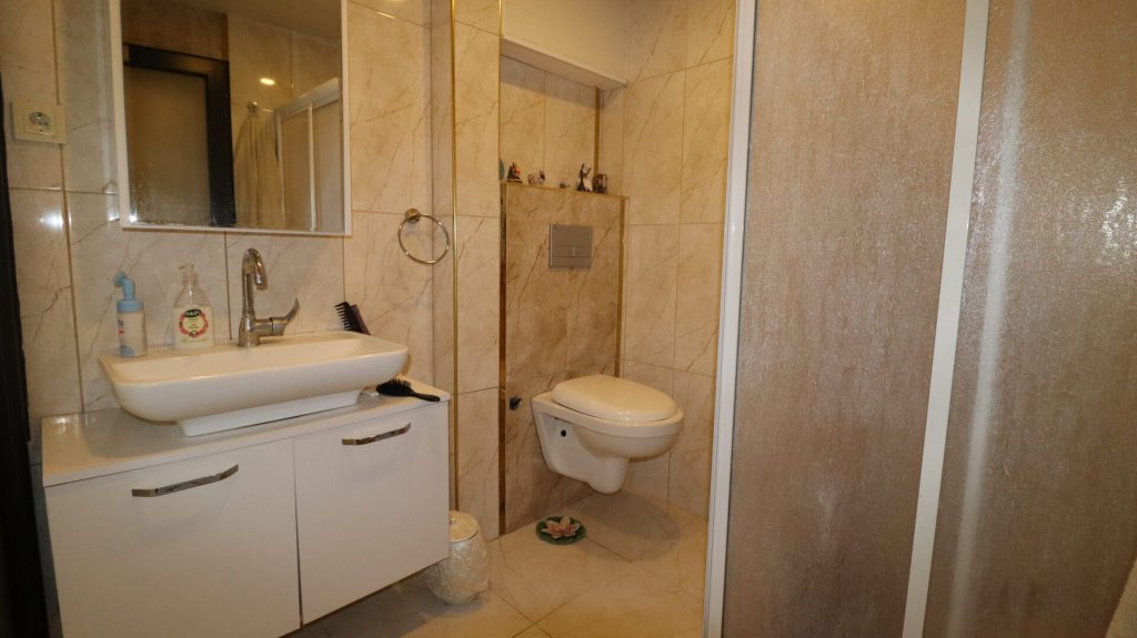 Tömük Gondol Tatil Sitesi Satılık 1+1 Geniş Daire 