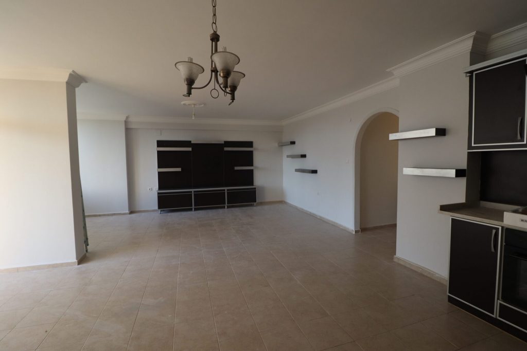 Mersin Erdemli Tömük Denize Sıfır Site İçi Satılık 3+1 Bakımlı Daire