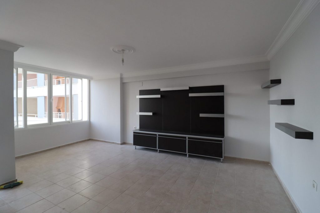 Mersin Erdemli Tömük Denize Sıfır Site İçi Satılık 3+1 Bakımlı Daire