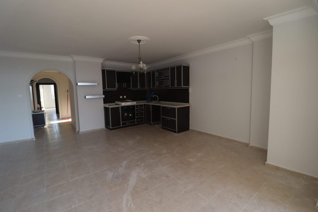 Mersin Erdemli Tömük Denize Sıfır Site İçi Satılık 3+1 Bakımlı Daire