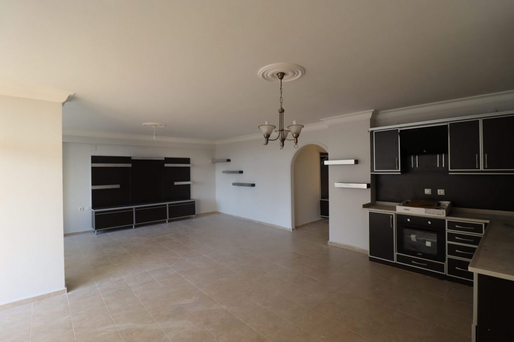 Mersin Erdemli Tömük Denize Sıfır Site İçi Satılık 3+1 Bakımlı Daire