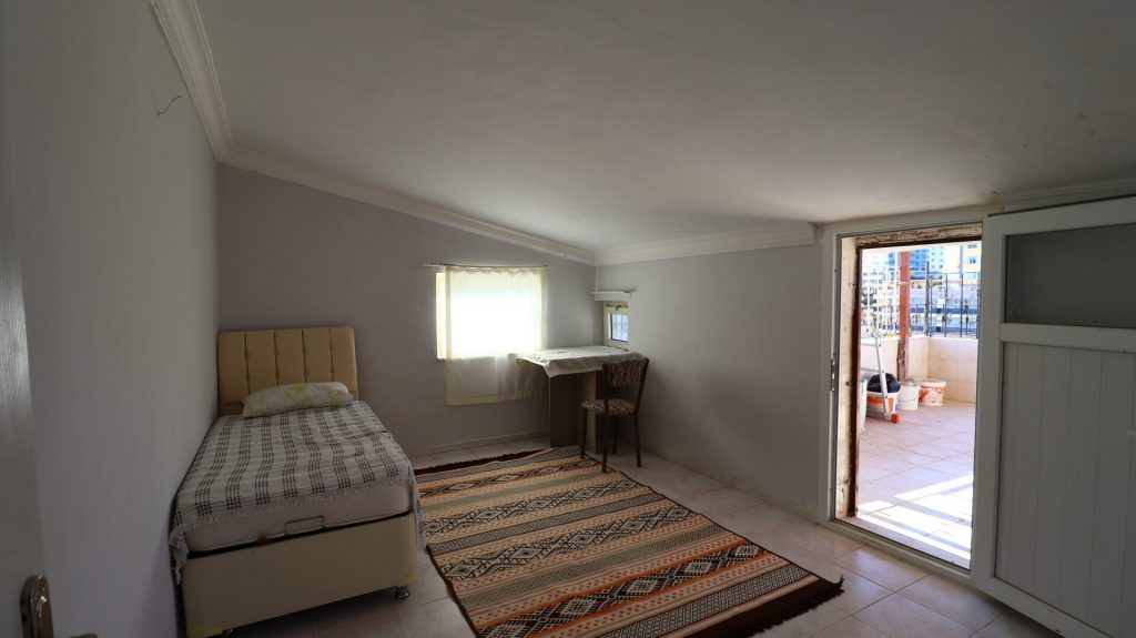 Mersin Erdemli Ayaş Denize Sıfır Satılık 4+1 Eşyalı Dublex Daire