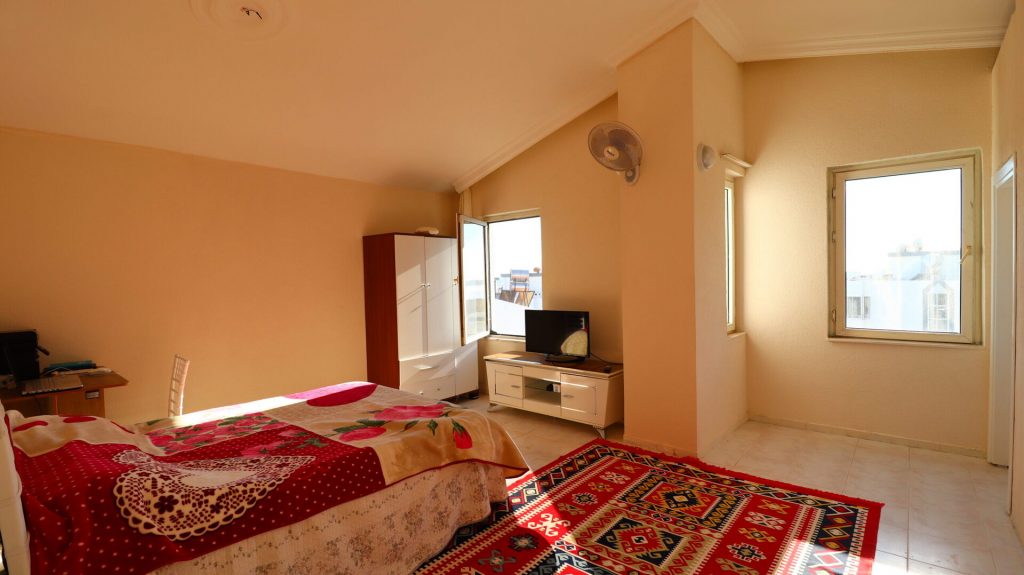 Mersin Erdemli Ayaş Denize Sıfır Satılık 4+1 Eşyalı Dublex Daire