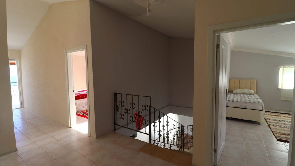 Mersin Erdemli Ayaş Denize Sıfır Satılık 4+1 Eşyalı Dublex Daire