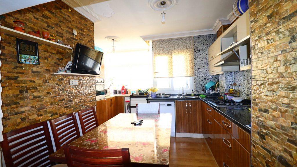 Mersin Erdemli Merkez Mahallesi Satılık Masrafsız 3+1 Daire 