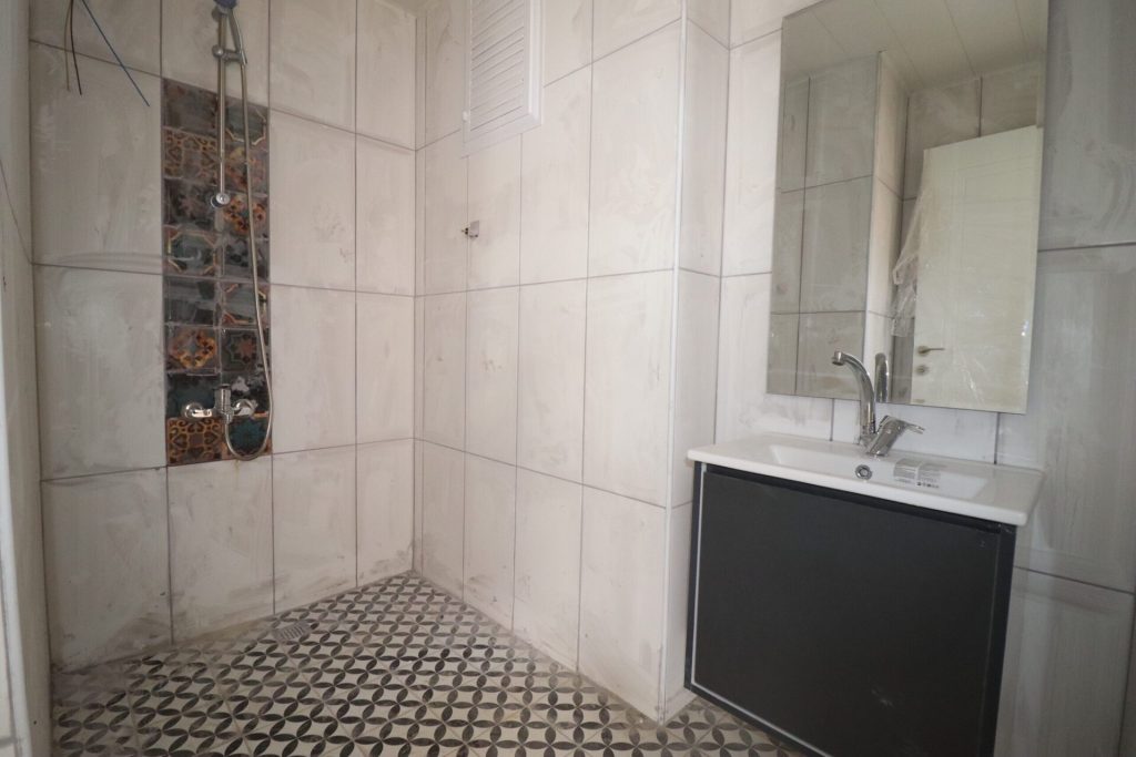 Erdemli Alata Onur Evleri 2 Sitesinde 4+1 Satılık Uygun Daire
