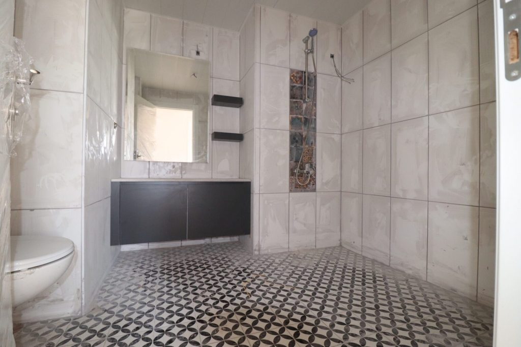 Erdemli Alata Onur Evleri 2 Sitesinde 4+1 Satılık Uygun Daire