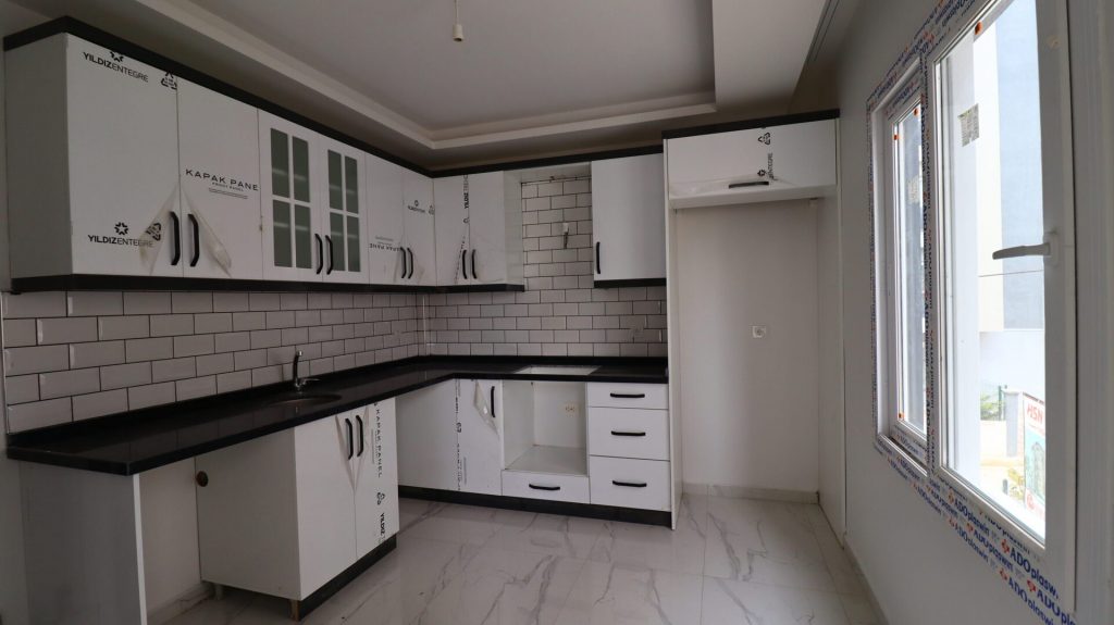 Mersin Erdemli Alata Bağımsız Mutfak 3 Cepheli  Satılık 2+1 Daire