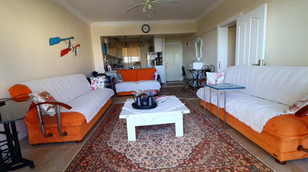 Tömük Altın Sahil Sitesi  Eşyalı Satılık 1+1 Geniş Daire