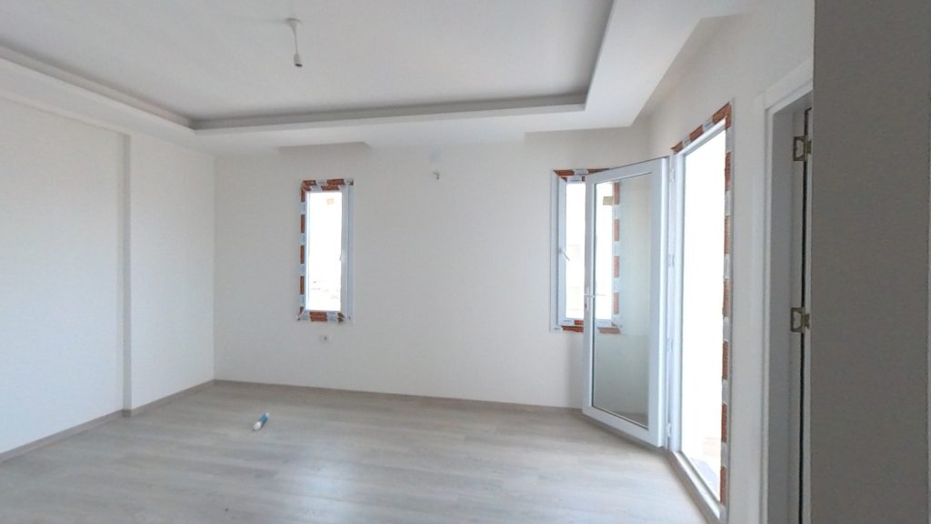 Mersin Erdemli Koyuncu Deniz Manzaralı Satılık 2+1 Sıfır Bağımsız Mutfak Daire