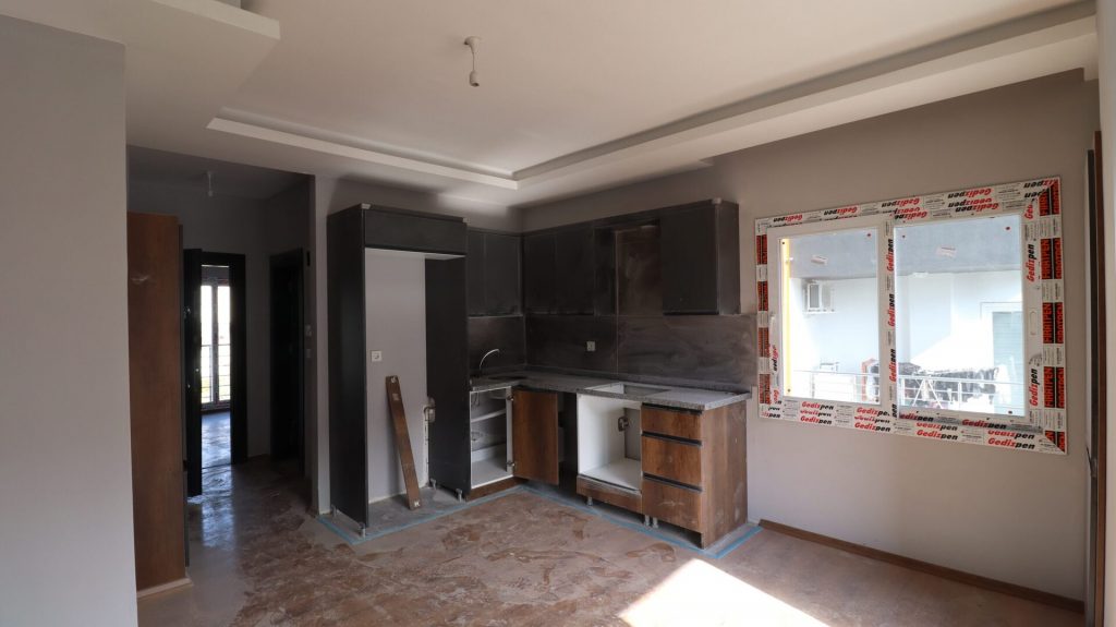 Mersin Erdemli Alata Mahallesi Üniversite Civarı 1+1 Satılık Daire