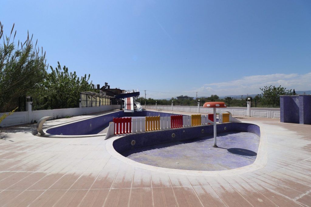Mersin Erdemli Tömük İnce Ali Sitesi  Eşyalı Satılık 1+1 Daire